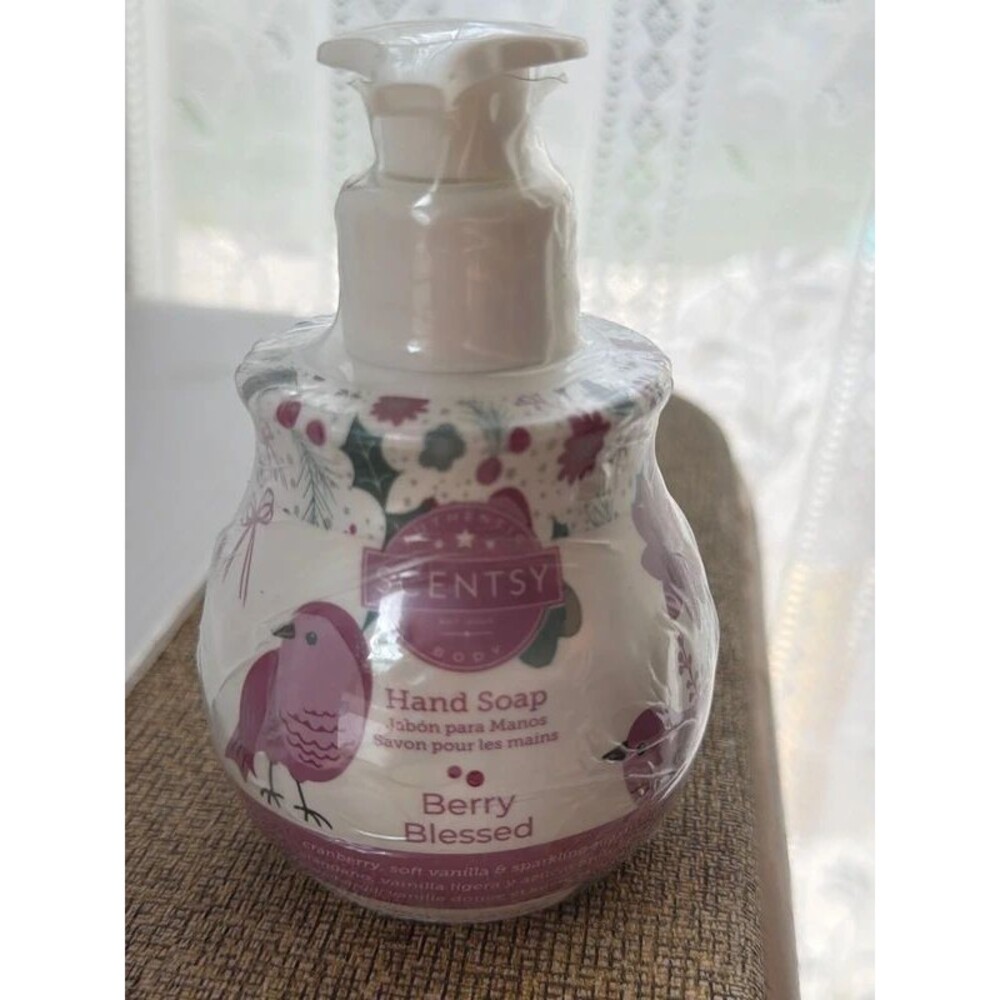 Scentsy hand soap berry blessed